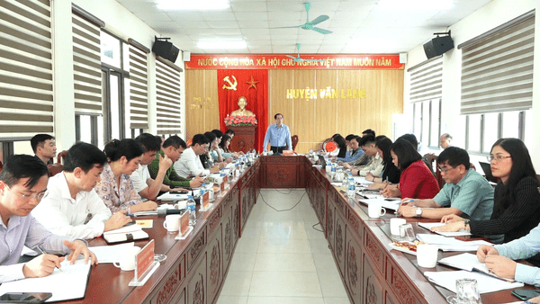 Lãnh đạo UBND tỉnh kiểm tra tình hình triển khai kế hoạch phát triển kinh tế - xã hội tại huyện Văn Lãng
