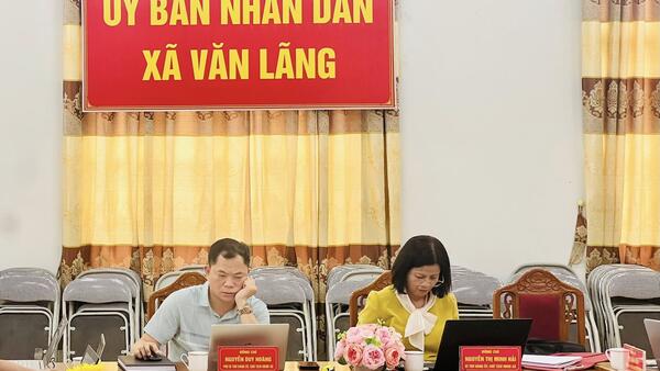XÃ VĂN LÃNG THAM DỰ HỘI NGHỊ TRỰC TUYẾN HỘI THẢO KHOA HỌC “ GIẢI PHÁP ĐỘT PHÁ PHÁT TRIỂN KHOA HỌC, CÔNG NGHỆ, ĐỔI MỚI SÁNG TẠO VÀ CHUYỂN ĐỔI SỐ QUỐC GIA “ VÀ PHÁT ĐỘNG PHONG TRÀO “ BÌNH DÂN HỌC VỤ SỐ”