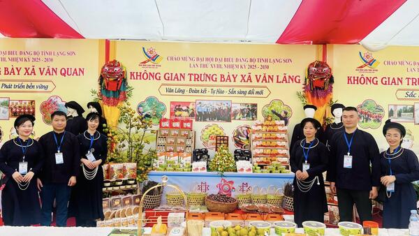 UBND XÃ VĂN LÃNG THAM GIA TRƯNG BÀY TRIỂN LÃM TẠI ĐẠI HỘI ĐẠI BIỂU ĐẢNG BỘ TỈNH LẠNG SƠN LẦN THỨ XVIII, NHIỆM KỲ 2025-2030