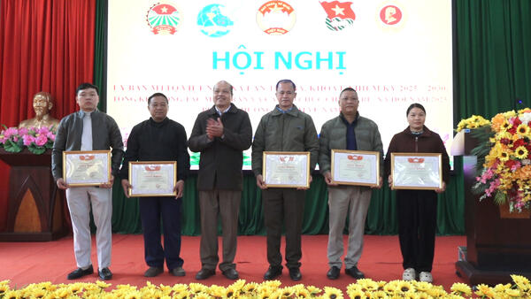 ỦY BAN MTTQ VIỆT NAM XÃ VĂN LÃNG TỔNG KẾT CÔNG TÁC NĂM 2025