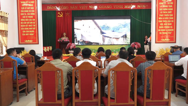 ĐẢNG ỦY XÃ VĂN LÃNG  HỌP BAN CHỈ ĐẠO XÓA NHÀ TẠM NHÀ DỘT NÁT