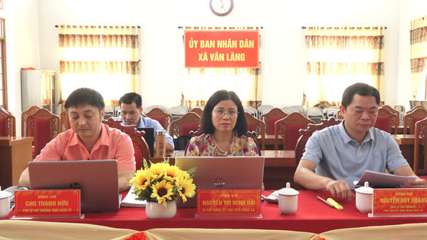 XÃ VĂN LÃNG DỰ HỘI NGHỊ SƠ KẾT 1 NĂM VẬN HÀNH BỘ MÁY CỦA HỆ THỐNG CHÍNH TRỊ VÀ CHÍNH QUYỀN ĐỊA PHƯƠNG 2 CẤP