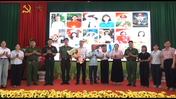 UBND XÃ VĂN LÃNG RA MẮT CÂU LẠC BỘ “LIÊN MINH AI”