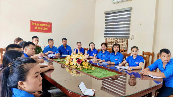OÀN THANH NIÊN XÃ VĂN LÃNG THAM GIA HỘI NGHỊ  TRỰC TUYẾN TOÀN QUỐC NGHIÊN CỨU, HỌC TẬP, QUÁN TRIỆT NGHỊ QUYẾT ĐẠI HỘI ĐẠI BIỂU TOÀN QUỐC ĐOÀN TNCS HỒ CHÍ MINH LẦN THỨ XIII