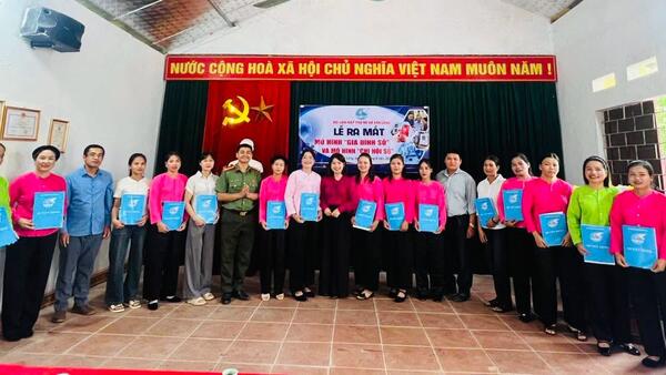XÃ VĂN LÃNG RA MẮT MÔ HÌNH “GIA ĐÌNH SỐ”, “CHI HỘI SỐ” NĂM 2026