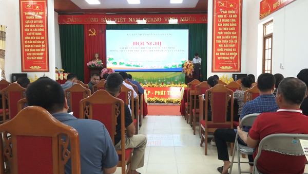 VĂN LÃNG TẬP HUẤN THỰC HIỆN NẾP SỐNG VĂN MINH TRONG VIỆC CƯỚI, VIỆC TANG VÀ PHONG TRÀO “TOÀN DÂN ĐOÀN KẾT XÂY DỰNG ĐỜI SỐNG VĂN HÓA”