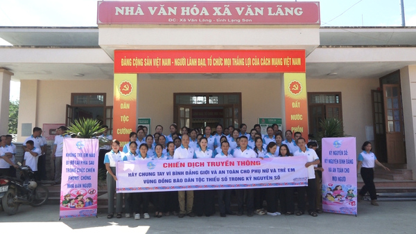 HỘI LIÊN HIỆP PHỤ NỮ TỈNH LẠNG SƠN TRIỂN KHAI CHIẾN DỊCH TRUYỀN THÔNG XÓA BỎ ĐỊNH KIẾN GIỚI, XÂY DỰNG MÔI TRƯỜNG SỐNG AN TOÀN CHO PHỤ NỮ VÀ TRẺ EM VÙNG ĐỒNG BÀO DÂN TỘC THIỂU SỐ VÀ MIỀN NÚI TẠI XÃ VĂN LÃNG