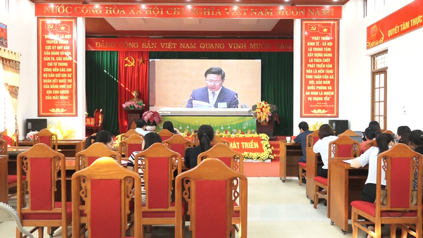 XÃ VĂN LÃNG THAM DỰ HỘI NGHỊ TOÀN QUỐC NGHIÊN CỨU, HỌC TẬP, QUÁN TRIỆT VÀ TRIỂN KHAI THỰC HIỆN NGHỊ QUYẾT HỘI NGHỊ LẦN THỨ TƯ BAN CHẤP HÀNH TRUNG ƯƠNG ĐẢNG KHÓA XIV.