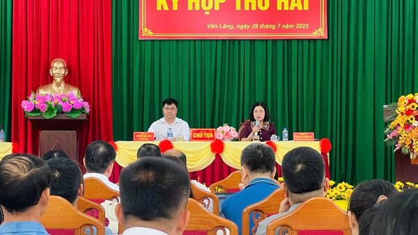 HỘI ĐỒNG NHÂN DÂN XÃ VĂN LÃNG TỔ CHỨC KỲ HỌP THỨ HAI HĐND XÃ VĂN LÃNG KHÓA I, NHIỆM KỲ 2021-2026